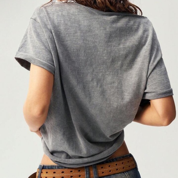 Gray Graphic Tee with Angel Print, oversized, boho vintage vibes size small - Picture 2 of 4